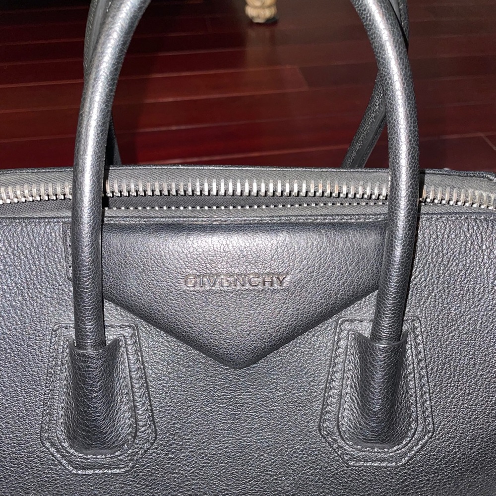 Givenchy Tote - Picture 5 of 10